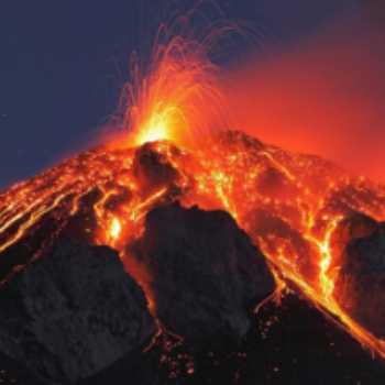 تحقیق علوم:آتشفشان ها